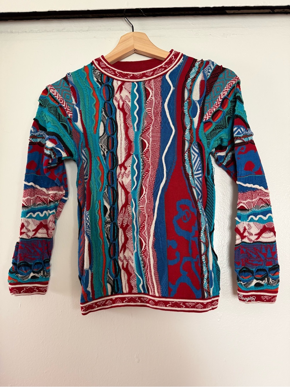 Boys COOGI Vibrant Red, Teal & Blue Textured Knit SweaterSize 7